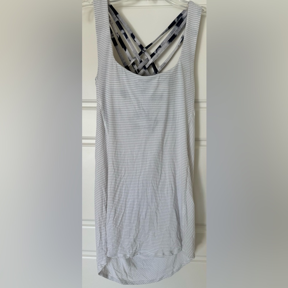 Lululemon Free to be Wild Women's Active Tank Size‎ 4